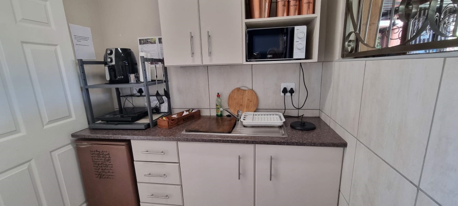 5 Bedroom Property for Sale in Dan Pienaar Free State